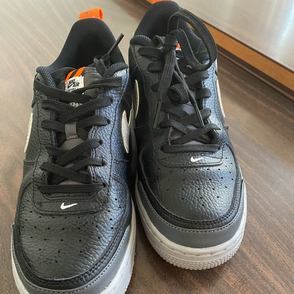 Custom Nike Air Force 1 - Picture 2 of 2